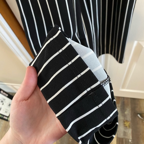 Black and white striped pants - Picture 4 of 5